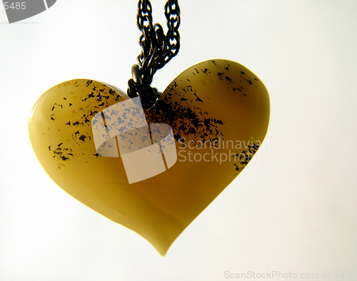 Image of Amber heart 1