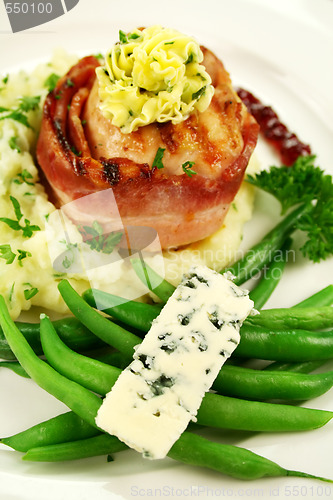 Image of Blue Cheese Beans With Chicken Mignon
