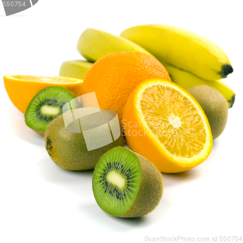 Image of kiwi, oranges and bananas