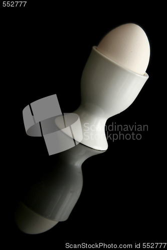 Image of Egg on black 