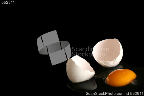 Image of Egg on black 