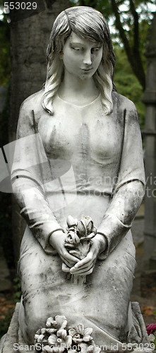 Image of Gril - statue