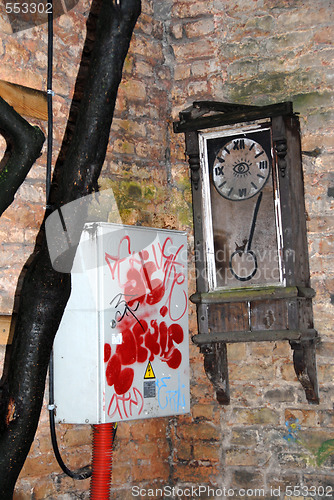 Image of Clock in the wall