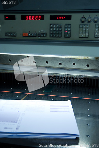 Image of Paper guillotine