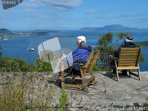 Image of rest above the sea 