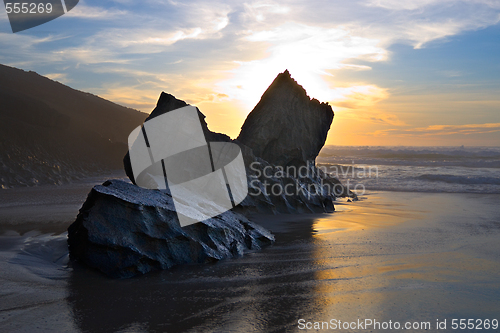 Image of stone wave