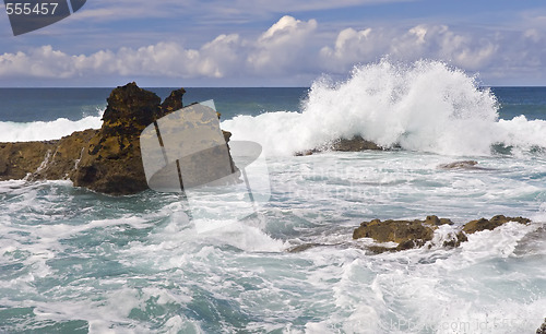 Image of foamy wave