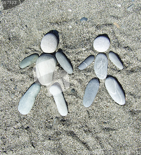 Image of pebble couple