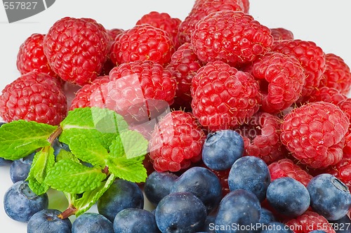 Image of Blueberry and rasperry with mint leaves