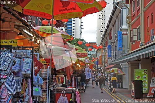 Image of street szene in Singapore