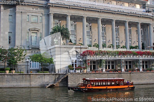 Image of street szene in Singapore