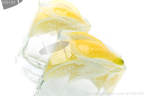 Image of soda water and lemon slices