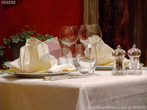 Image of Table set in a french restaurant