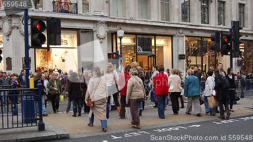 Image of London pedestrians