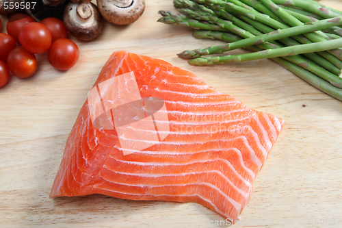 Image of Raw salmon and vegetables