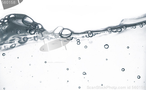 Image of wave and bubbles