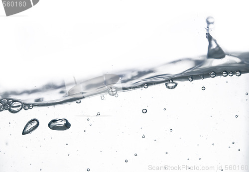 Image of wave and bubbles