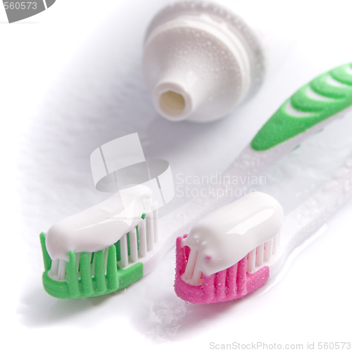 Image of toothpaste and toothbrushes