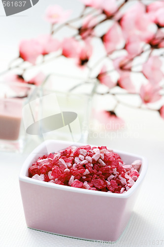 Image of pink bath salt