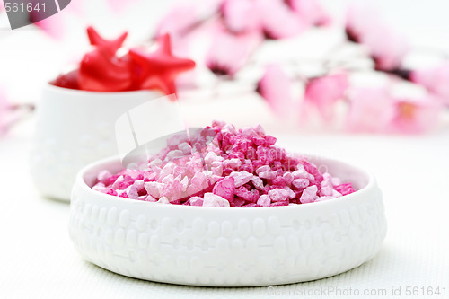 Image of pink bath salt