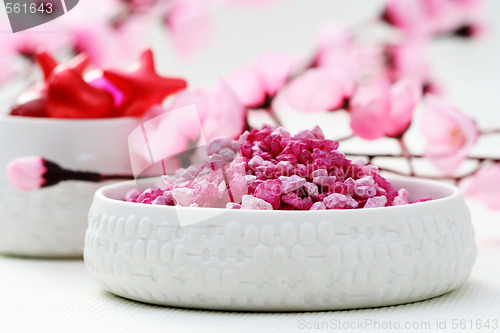 Image of pink bath salt