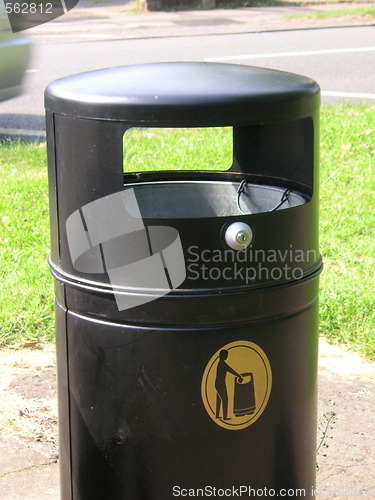 Image of black waste bin