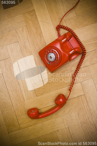 Image of red telephone