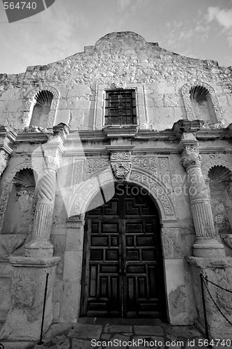 Image of Alamo in black and white