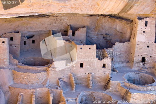 Image of Anasazi cliff dwellings