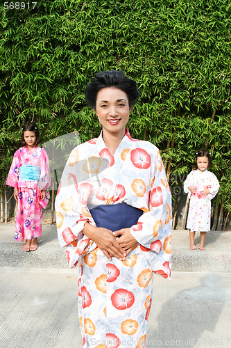 Image of Family dressed in kimono.