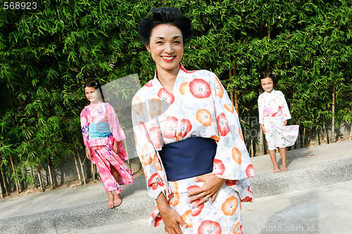 Image of Family dressed in kimono.