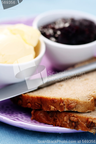Image of whole wheat bread