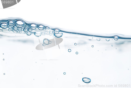 Image of wave and bubbles