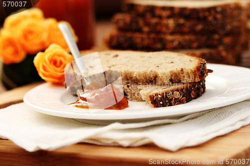 Image of whole wheat bread and jam