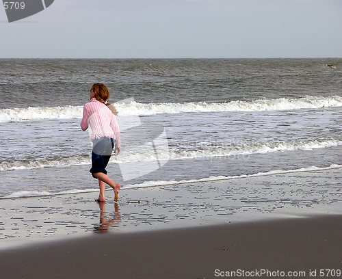 Image of Girl at seashore