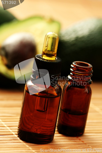 Image of avocado essential oil