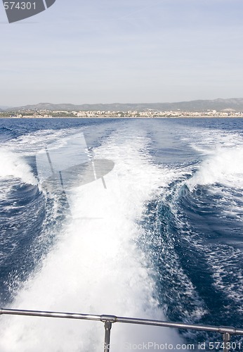 Image of yacht tail path