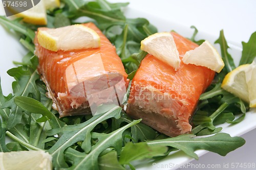 Image of salmon and rucola