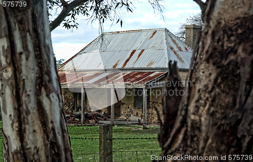 Image of old stone house ruins
