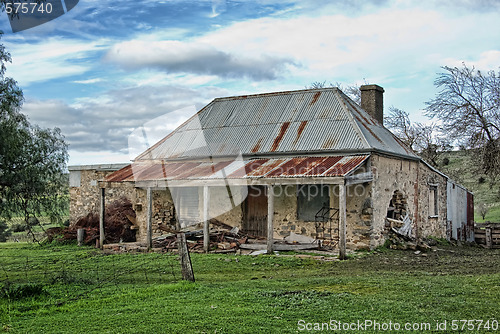 Image of old stone house ruins