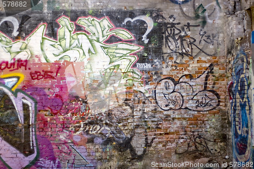 Image of Spraypainted Graffiti