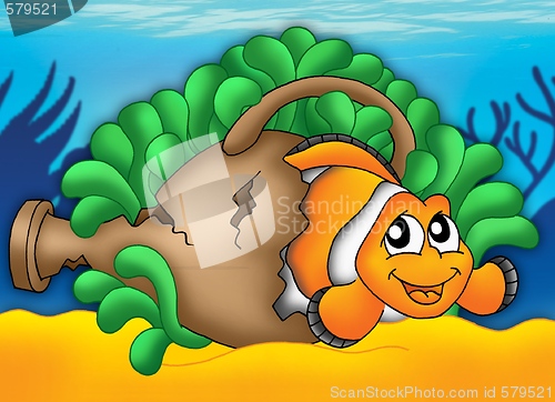 Image of Clownfish in green anemone
