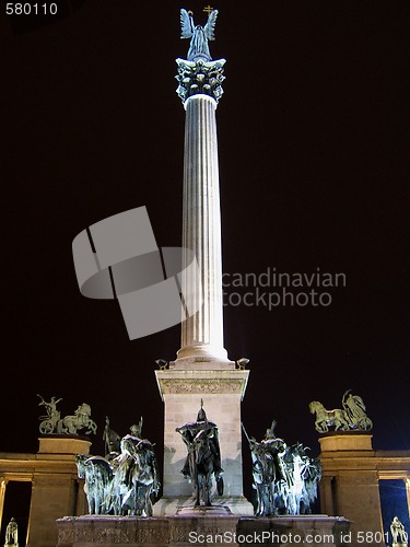 Image of Obelisk in Heroes square - Budapest