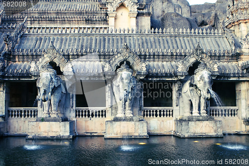 Image of Elephant sculptures