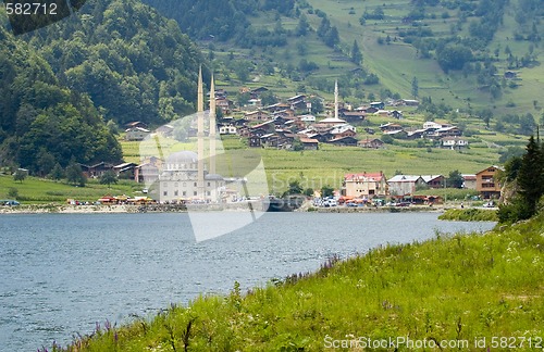 Image of Ozungul Lake