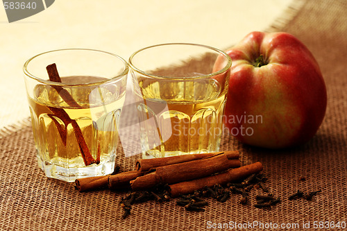 Image of apple juice