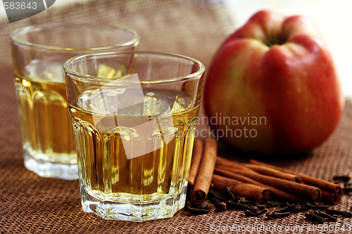 Image of apple juice