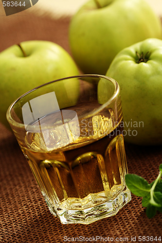 Image of apple juice