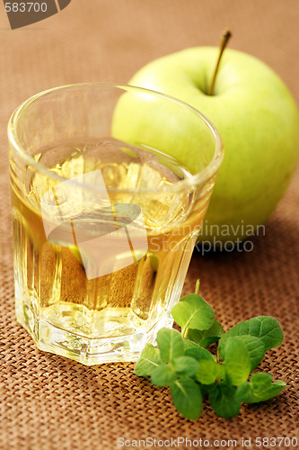 Image of apple juice