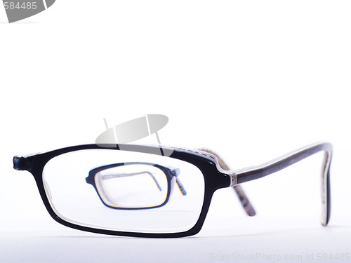 Image of broken eyeglasses